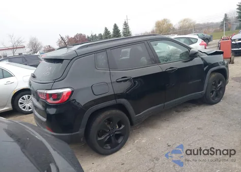 2018 Jeep Compass Altitude 4X4 из США, поврежденный, VIN 3C4NJDBB0JT394757